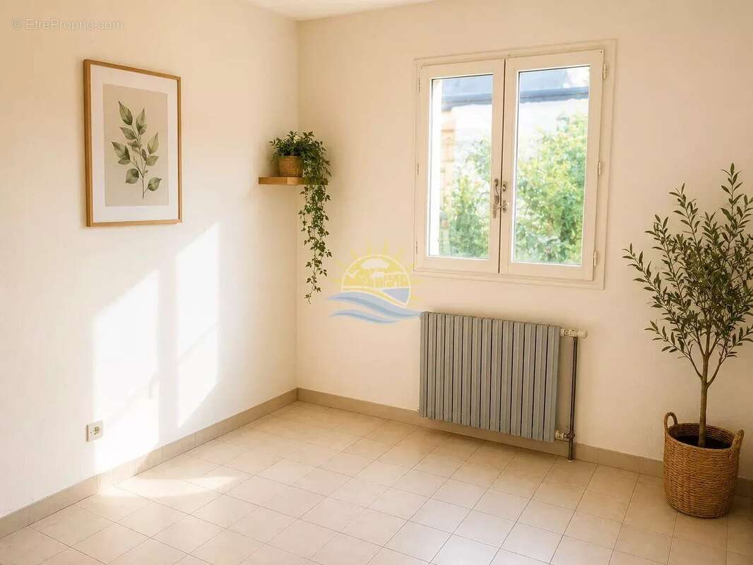 Maison à CHATEAUNEUF-LES-MARTIGUES