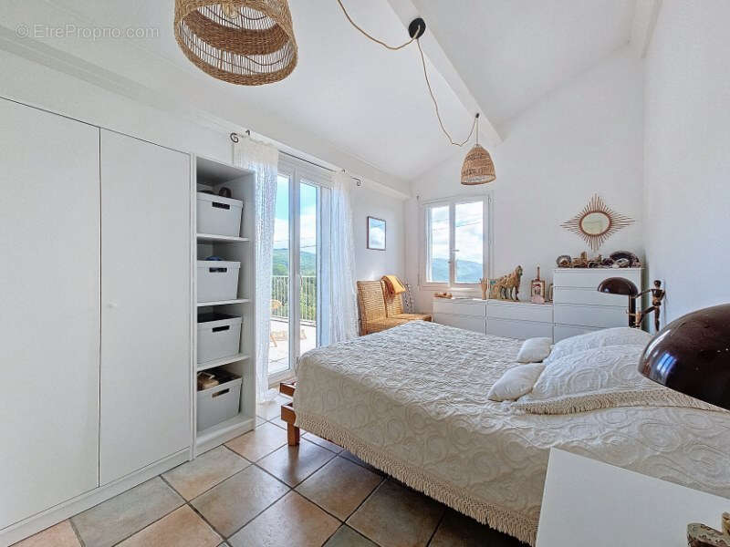 Maison à LA LIVINIERE