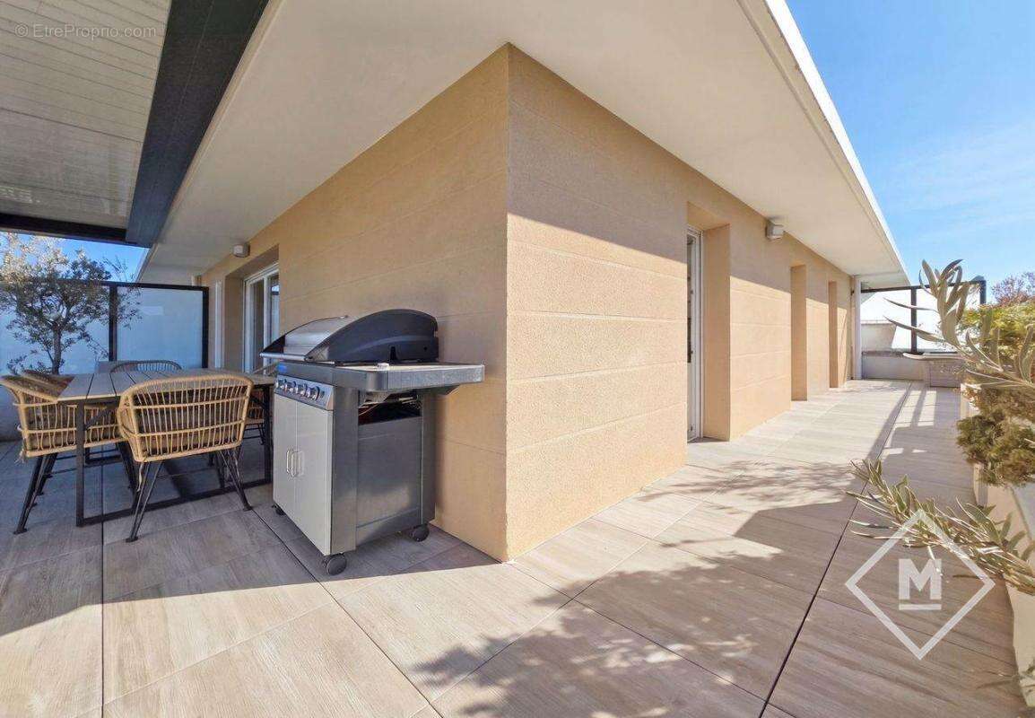 À découvrir sans tarder ! Superbe T3 coup de cœur en dernier étage avec terrasse de 40 m² – Château-Gombert - photo 7