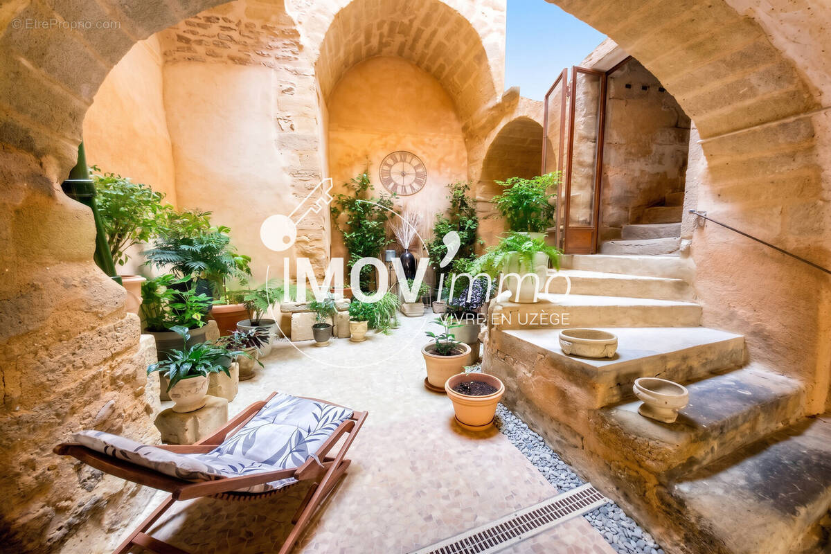 Photo Maison à Gaujac au prix de 493 500€