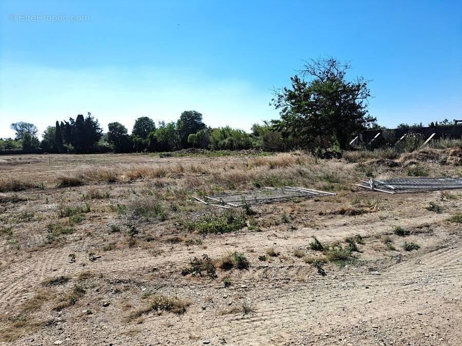 Terrain à SALON-DE-PROVENCE