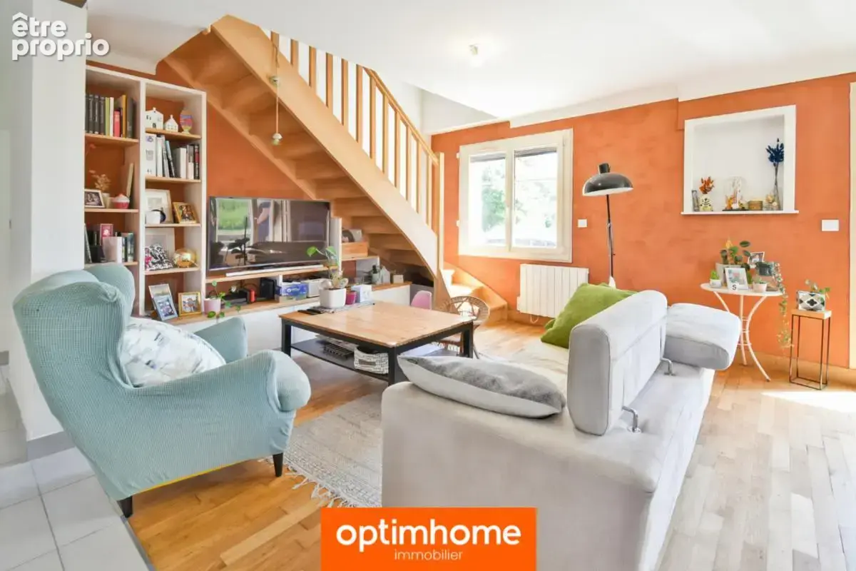 Maison en pierre rénovée de 120 m² - Goven - photo 2