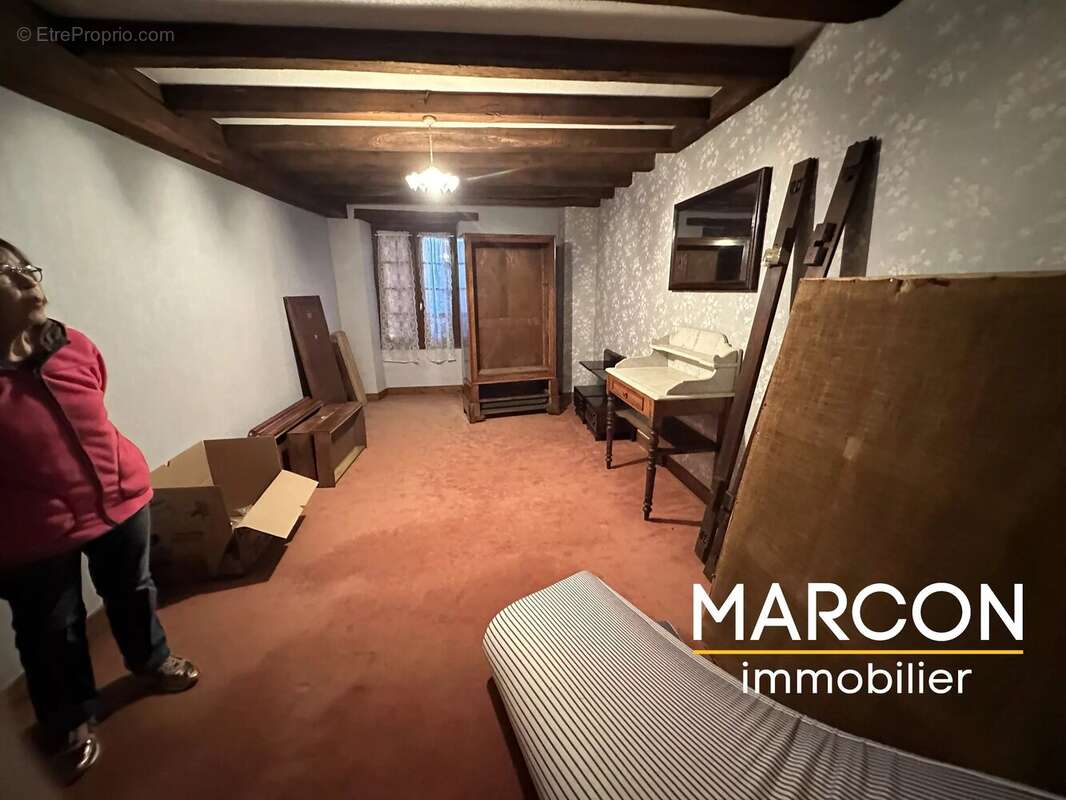 Maison à AZERABLES