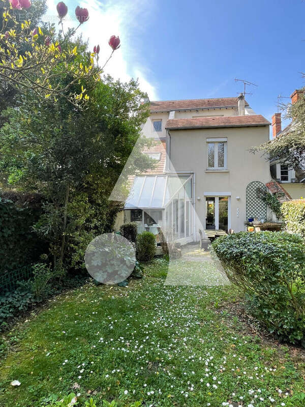 Maison à SUCY-EN-BRIE
