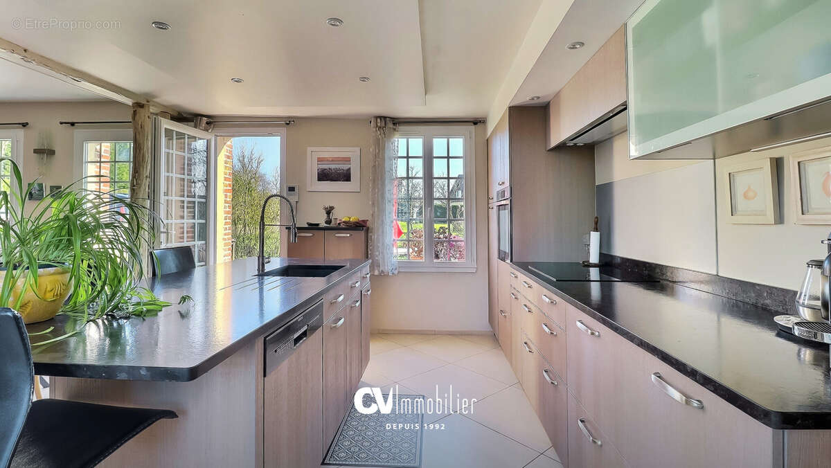 Maison à LA HAYE-MALHERBE