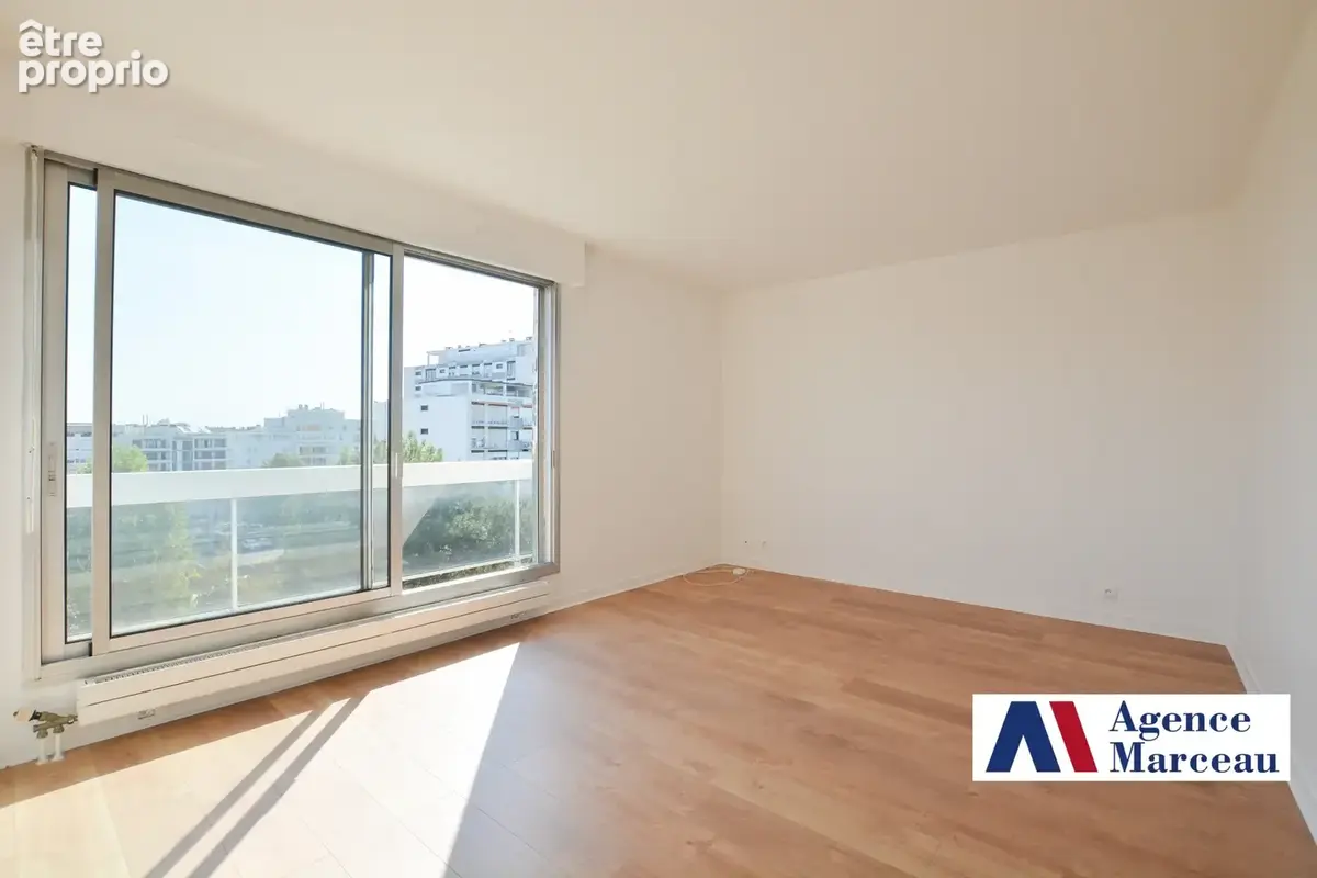 F2 avec balcon+ Cave & Box en option - photo 5