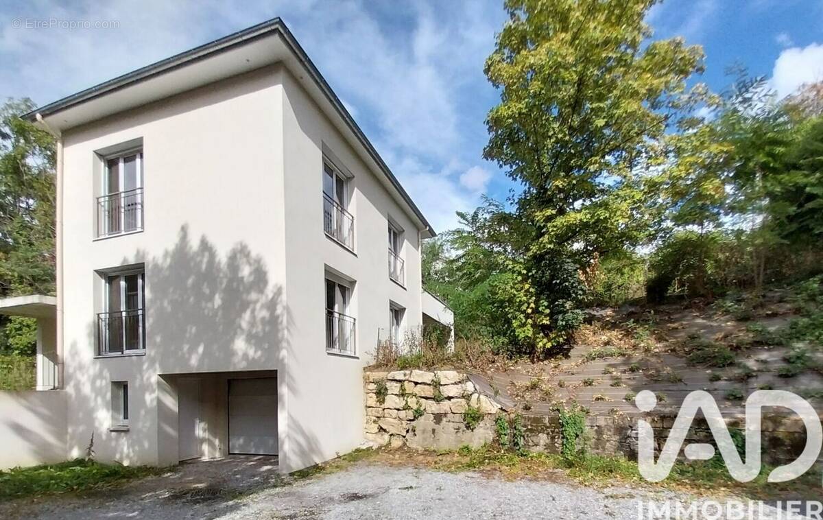 Photo 1 - Maison à SAINT-CHAMOND