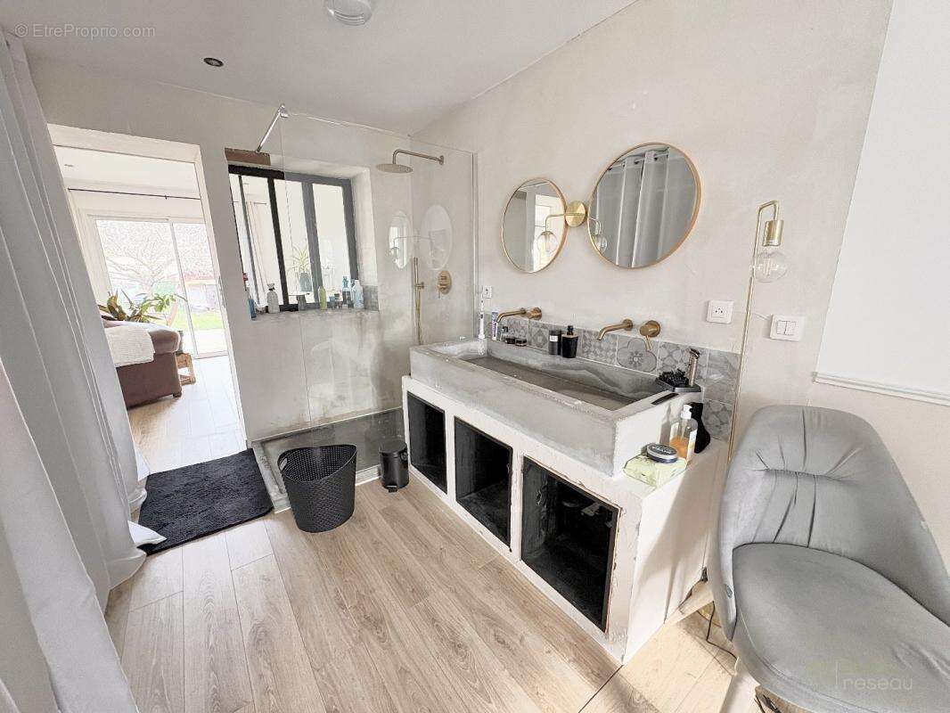 Maison à ROSNY-SUR-SEINE