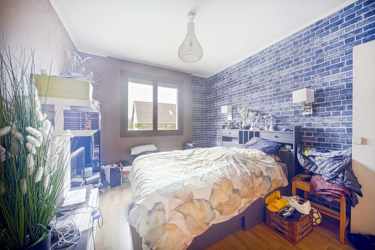 Maison à CRECHES-SUR-SAONE