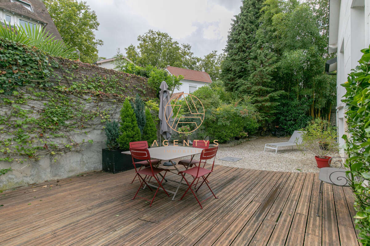 Maison à SAINT-MAUR-DES-FOSSES