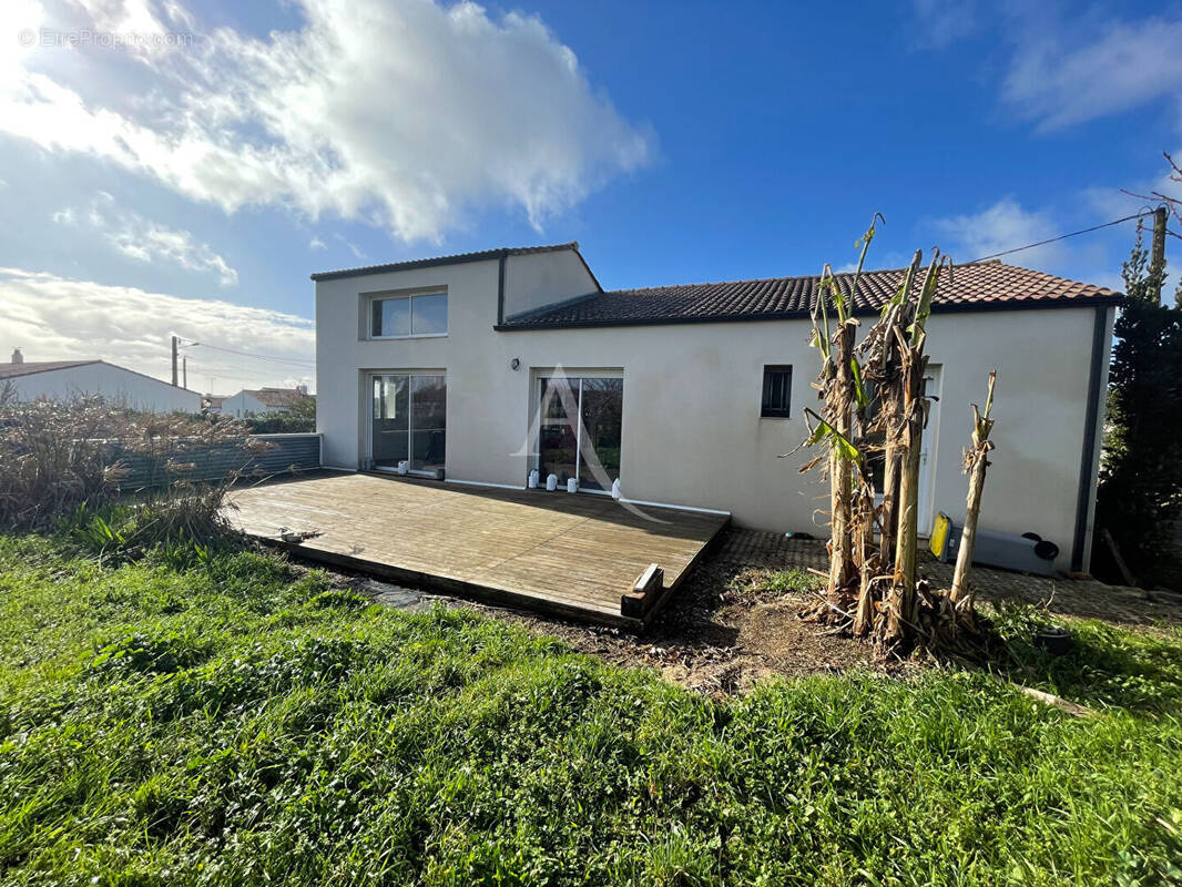 Maison à LONGEVILLE-SUR-MER