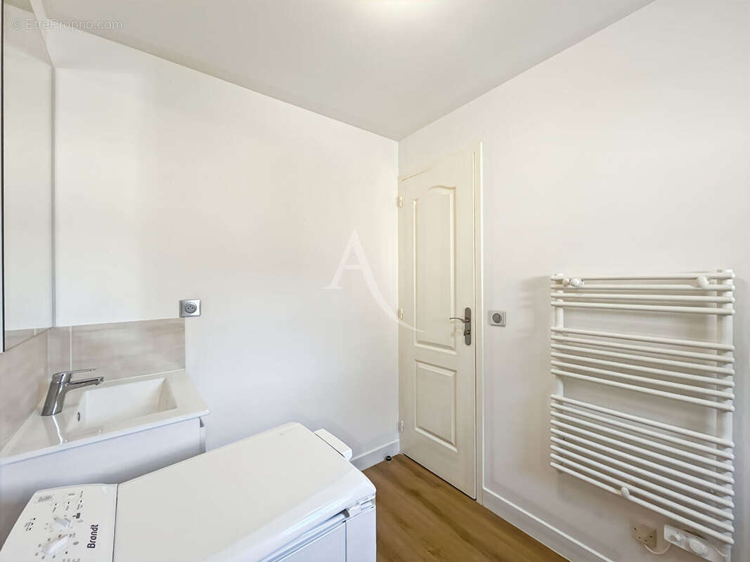 Maison à MOISSY-CRAMAYEL