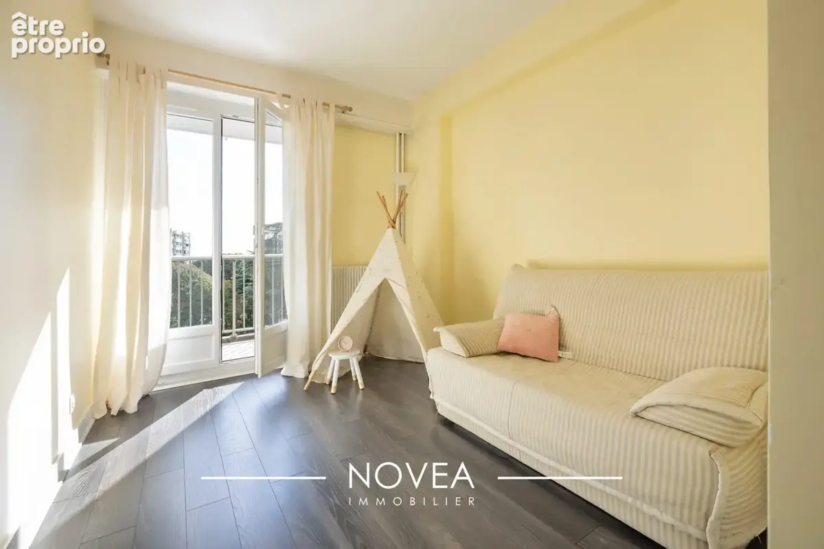Appartement 3 pièces 83 m² à vendre à Ecully (69130) - photo 8
