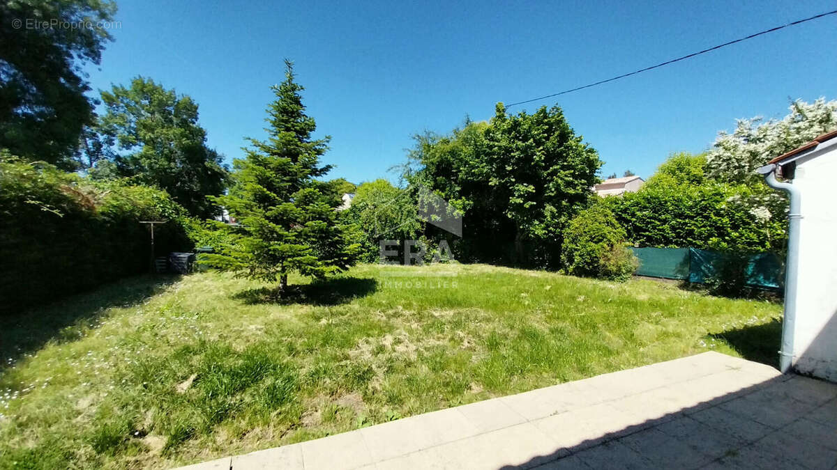 Maison à PINEUILH