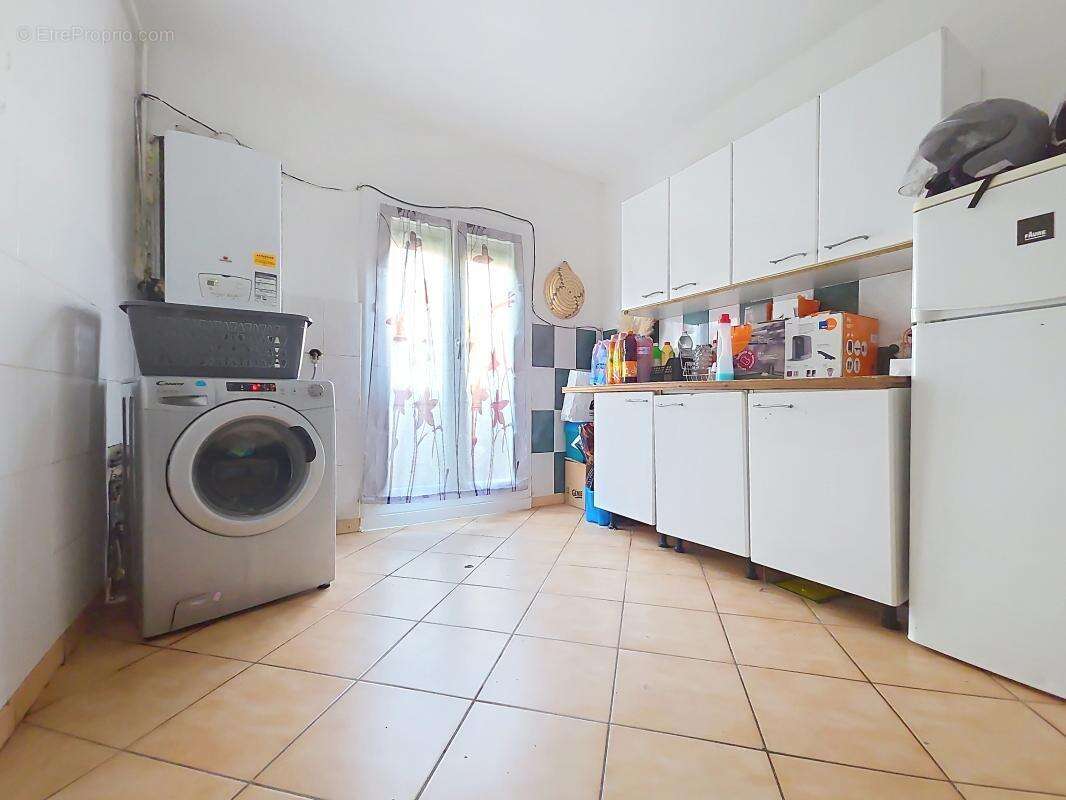 Maison - Plain Pied - 4 Chambres - Garage - Buanderie - Jardin - Piscine - photo 26
