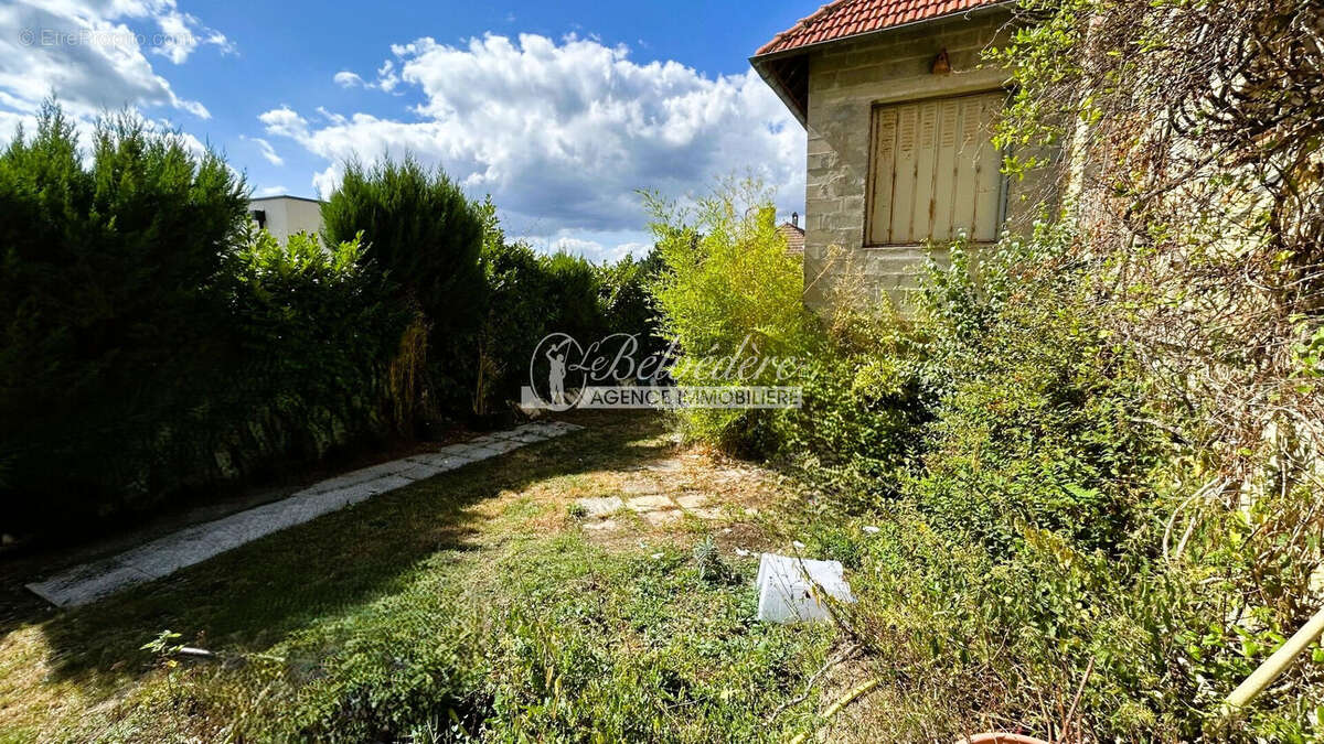 Maison à SAINT-LEU-LA-FORET