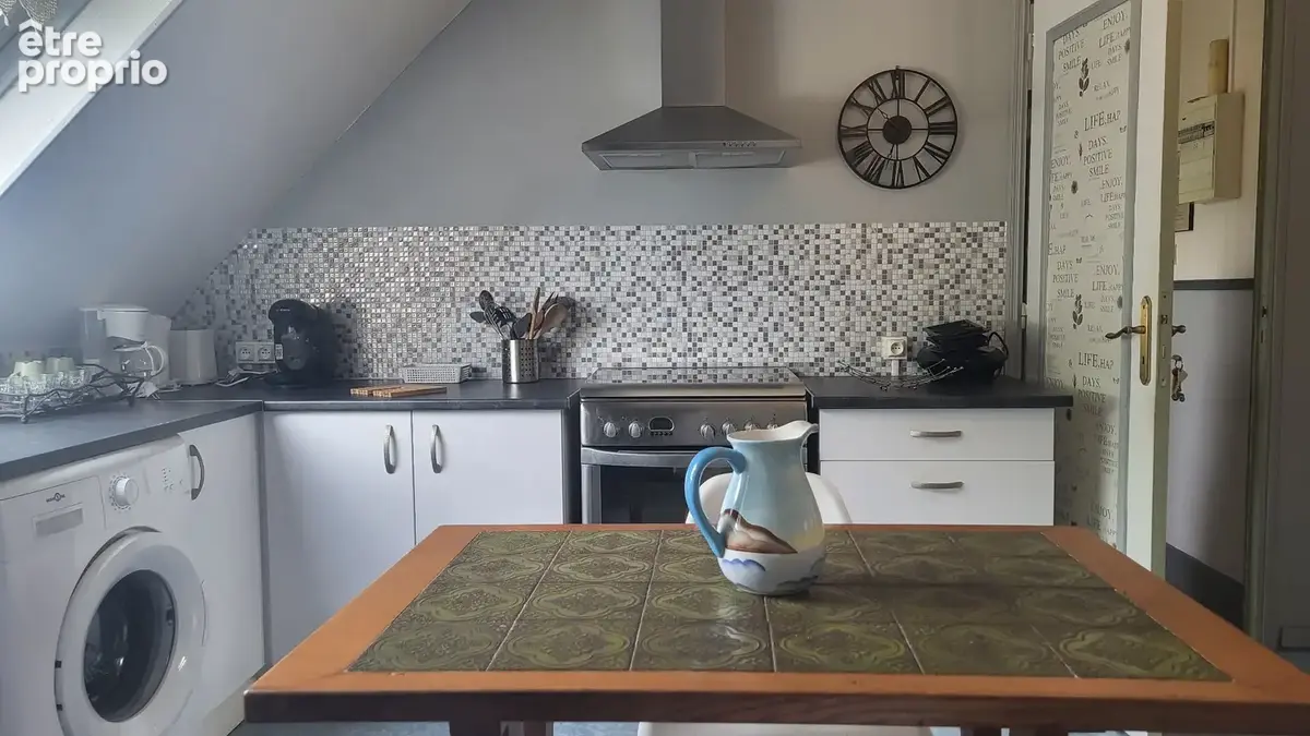 A deux pas du port de Sauzon, maison doté de beaux volumes habitables - photo 8