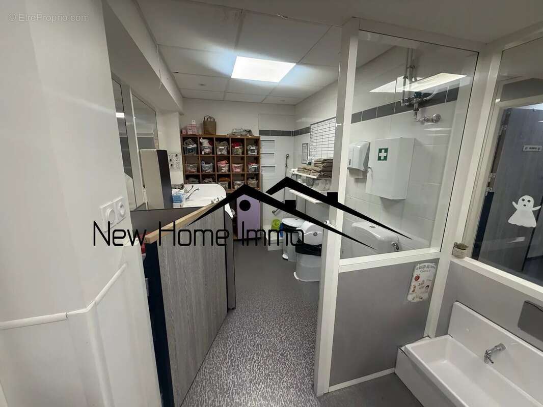 Commerce à MARSEILLE-9E