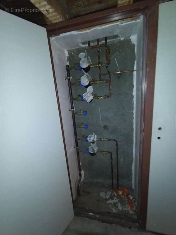 Appartement à COURS-LA-VILLE