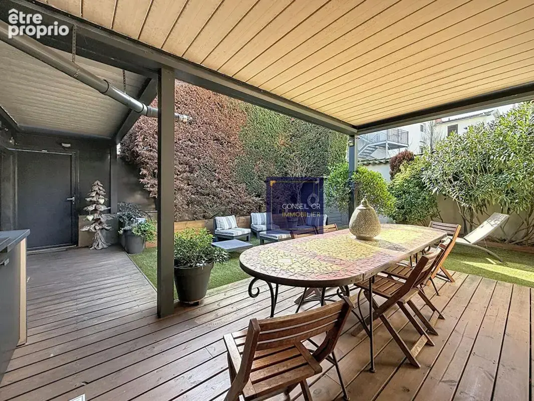 Loft atypique 180m2 - Jardin privatif - proximité immédiate  métro B Lyon Gerland - photo 5