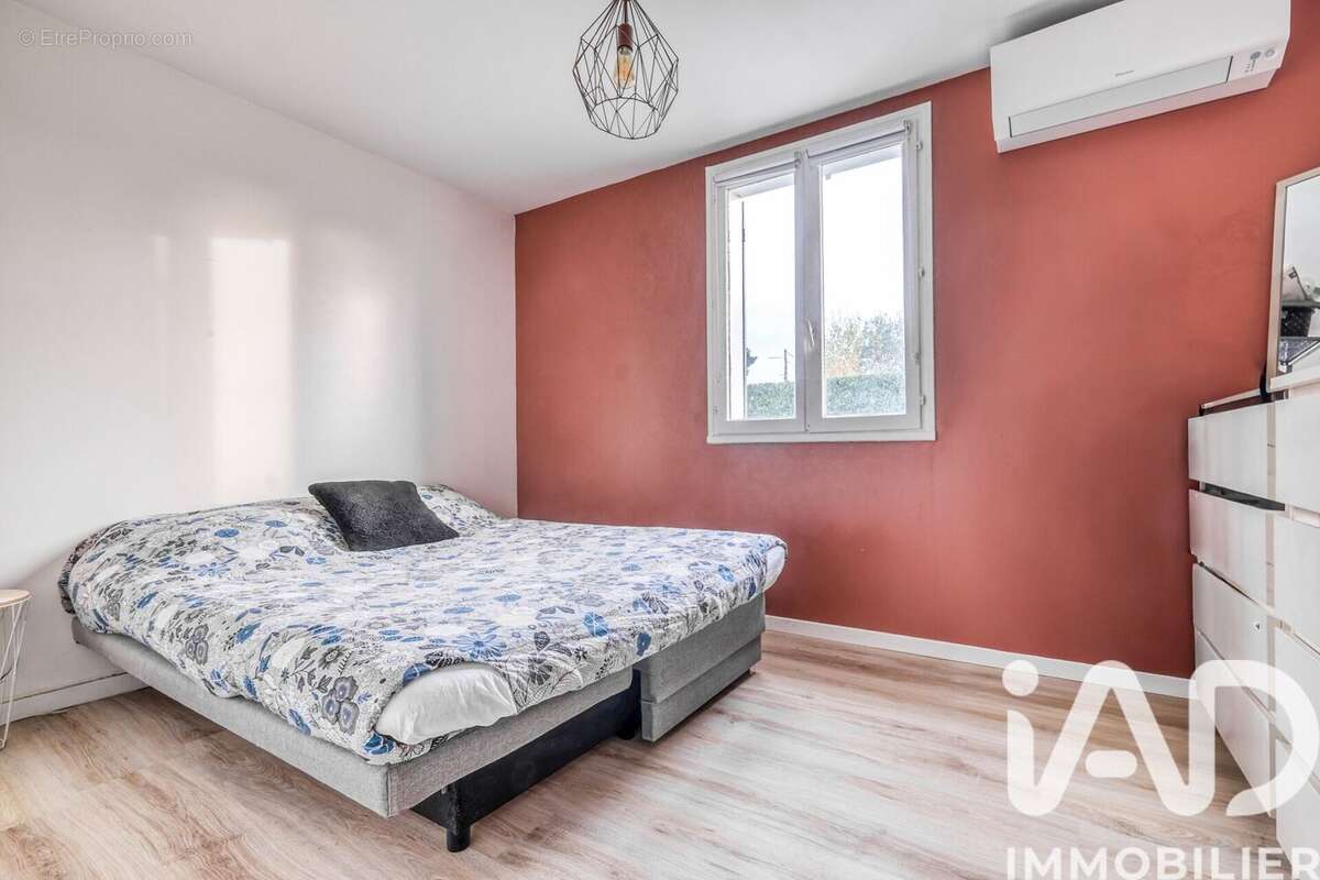 Maison 138 m² à Peroy-Les-Gombries  - photo 6