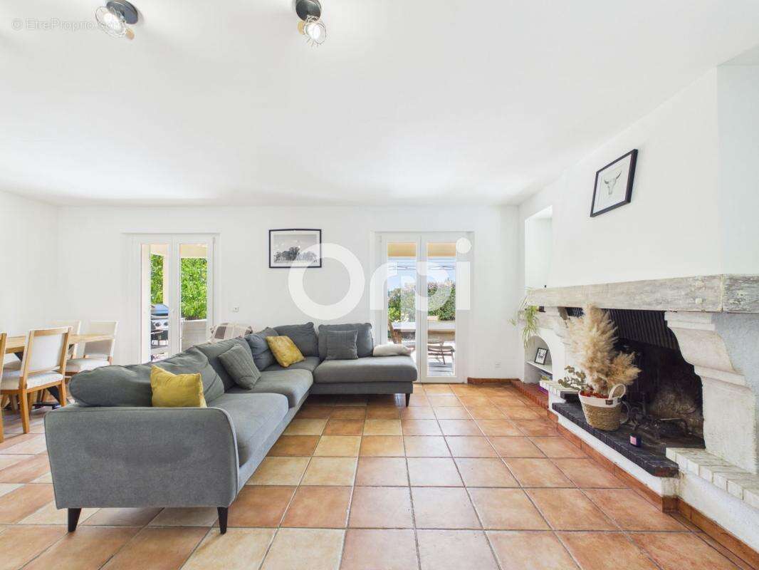 Villa individuelle - plain-pied + dependance - piscine / terrasses neuves - jardin clos - calme et sans vis-a-vis - proche villa - photo 4