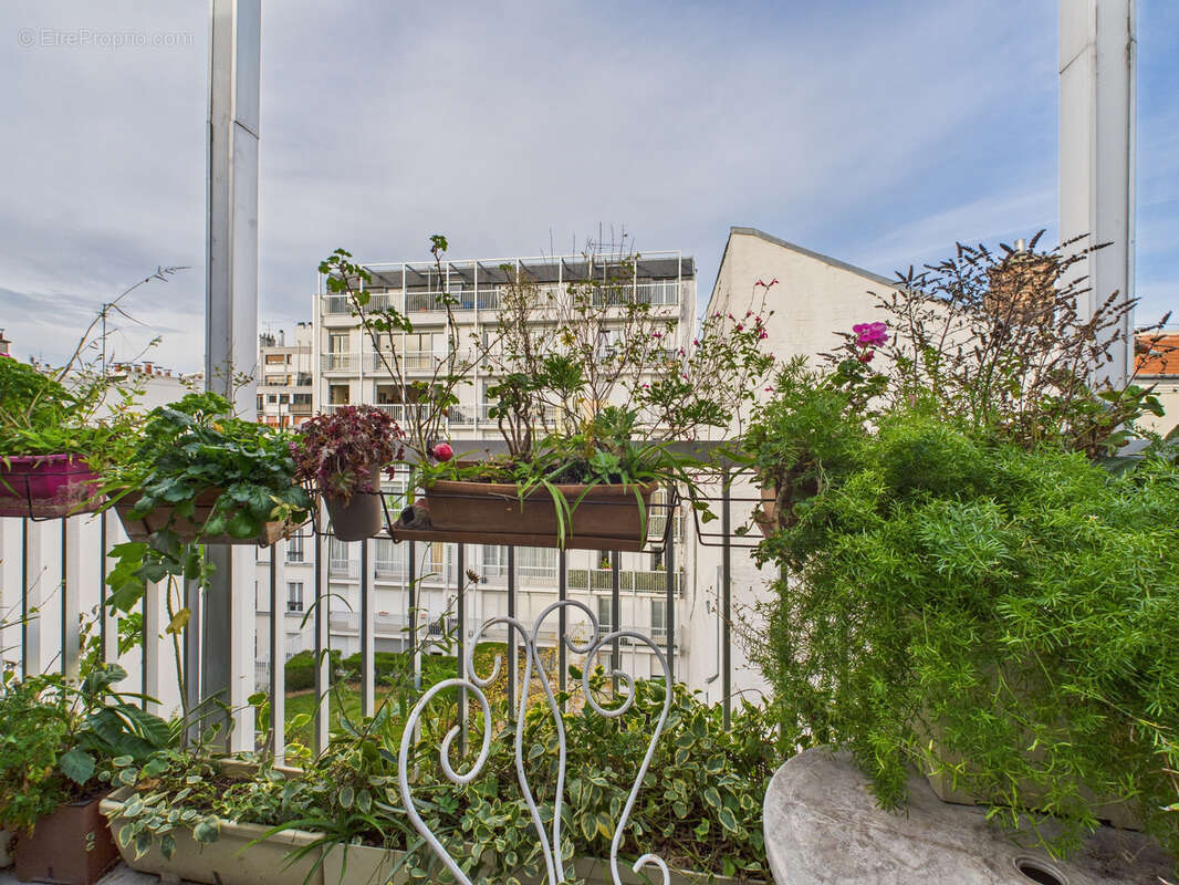 Appartement à PARIS-15E