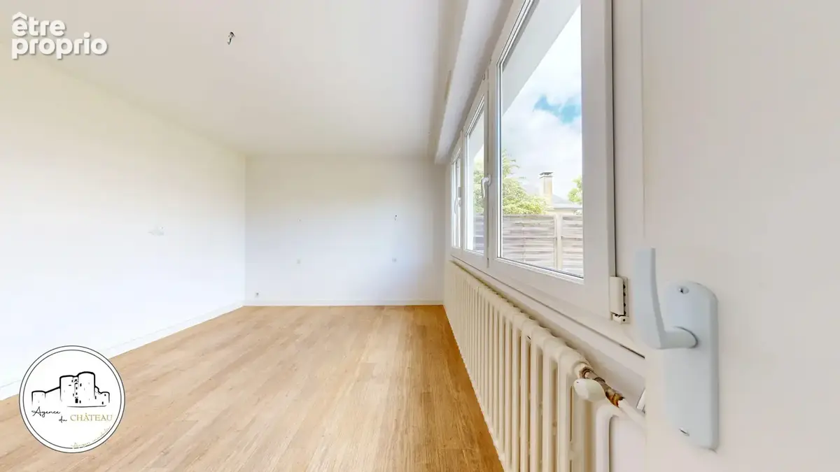 Maison de 98 M2 + combles aménageables à Avrillé BOIS DU ROY - photo 5