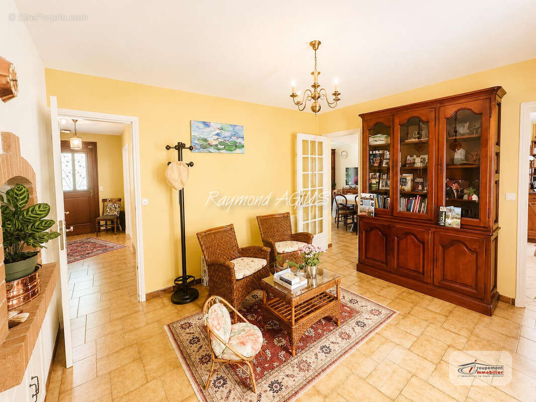 Élégante maison familiale de 7 chambres avec annexe indépendante, située dans un cadre rural paisible - photo 16