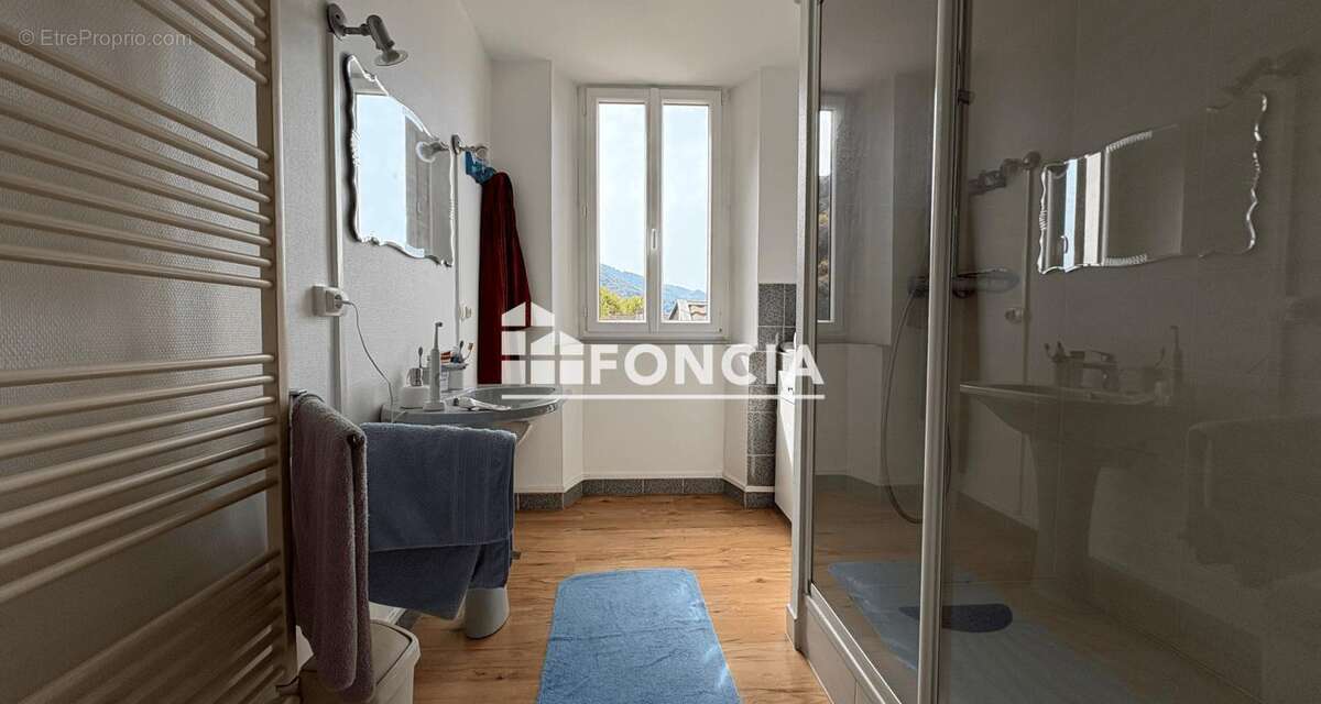 Maison à VILLARD-BONNOT