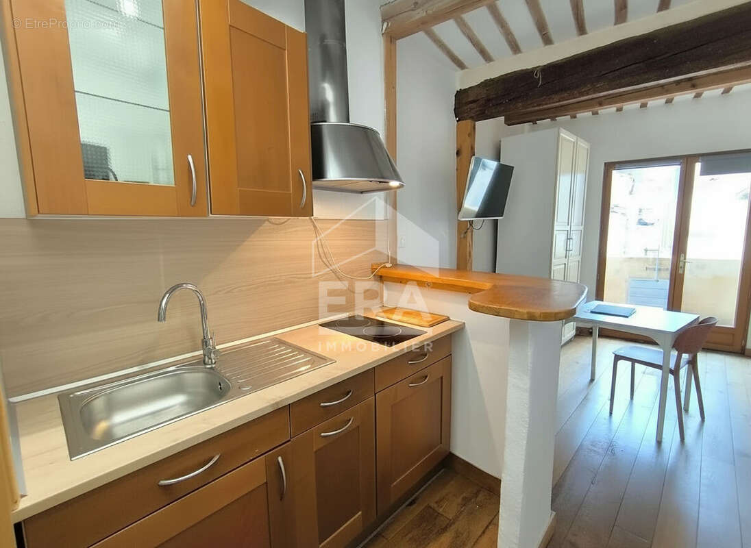Appartement à PERNES-LES-FONTAINES