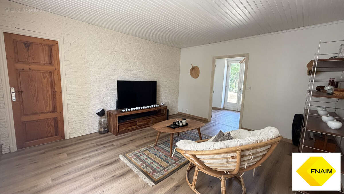 Maison 162 m² à Monbalen  - photo 6