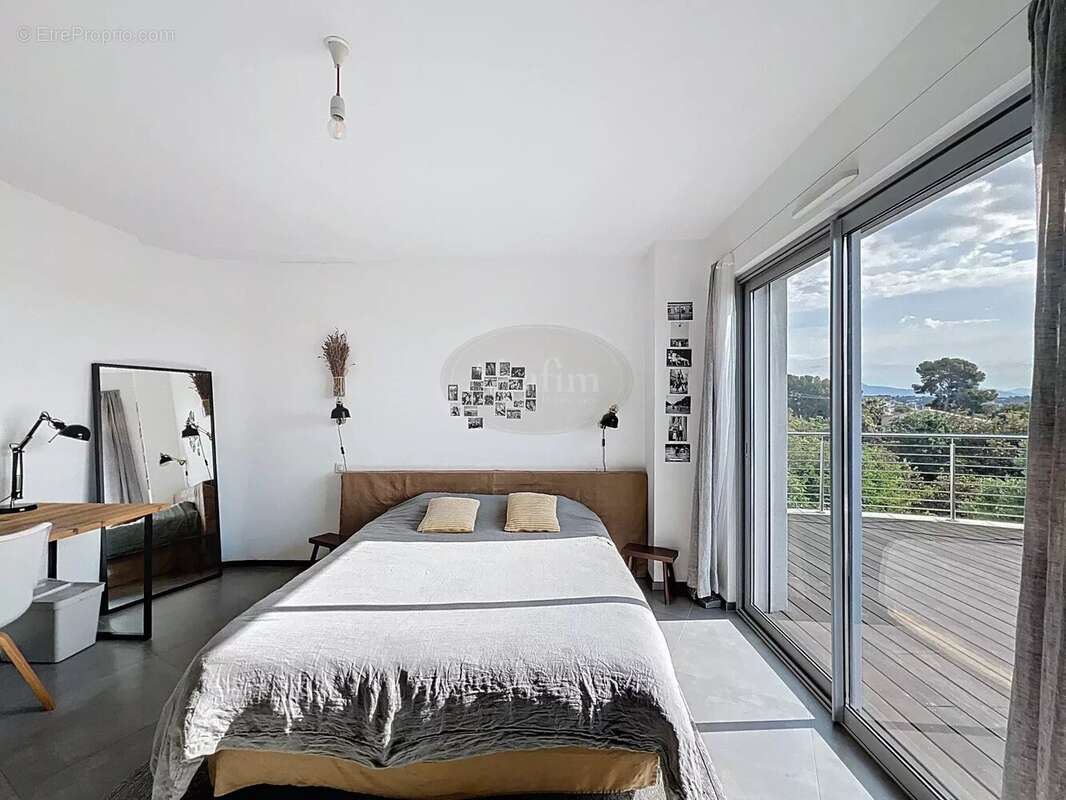 Maison à CAGNES-SUR-MER