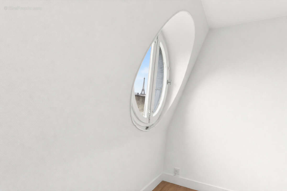 Appartement à PARIS-7E