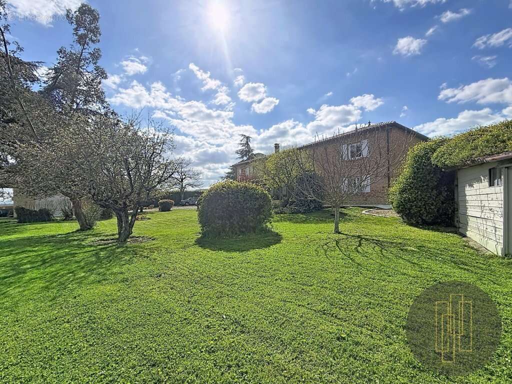 Maison à POUILLY-LE-MONIAL