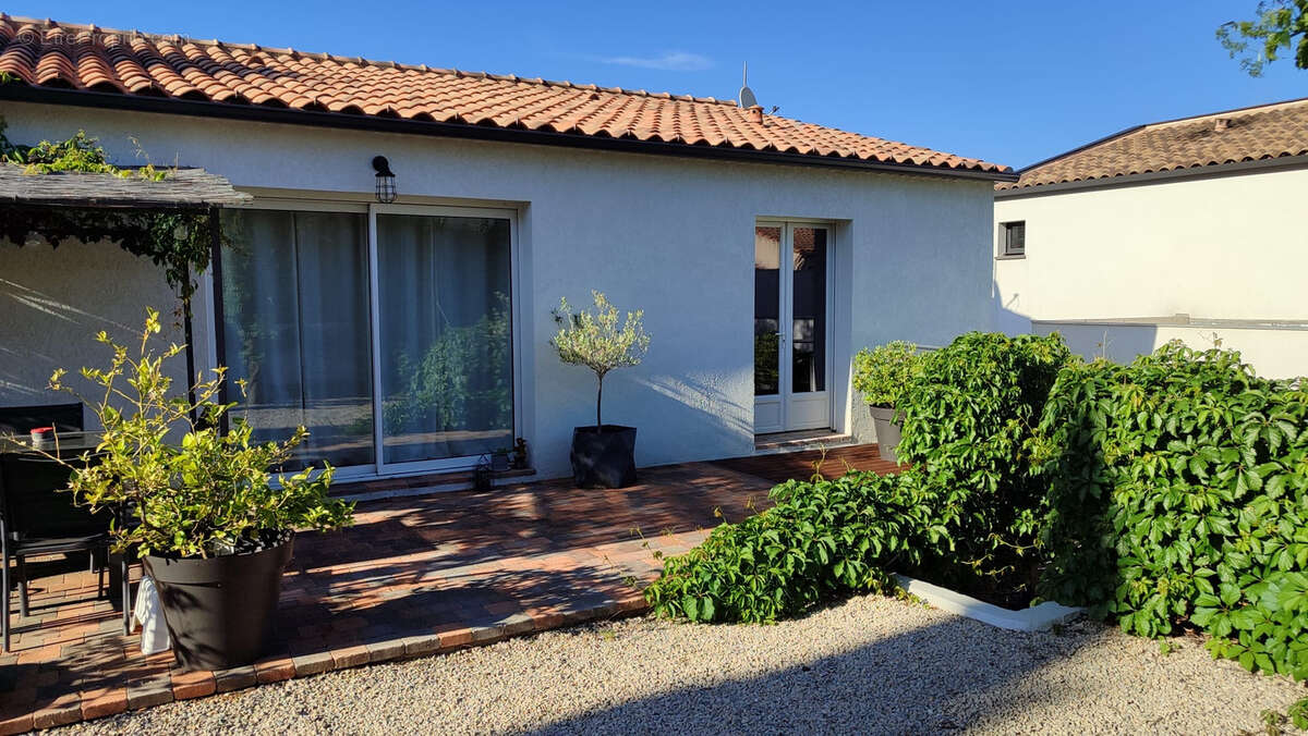 Maison à GALLARGUES-LE-MONTUEUX