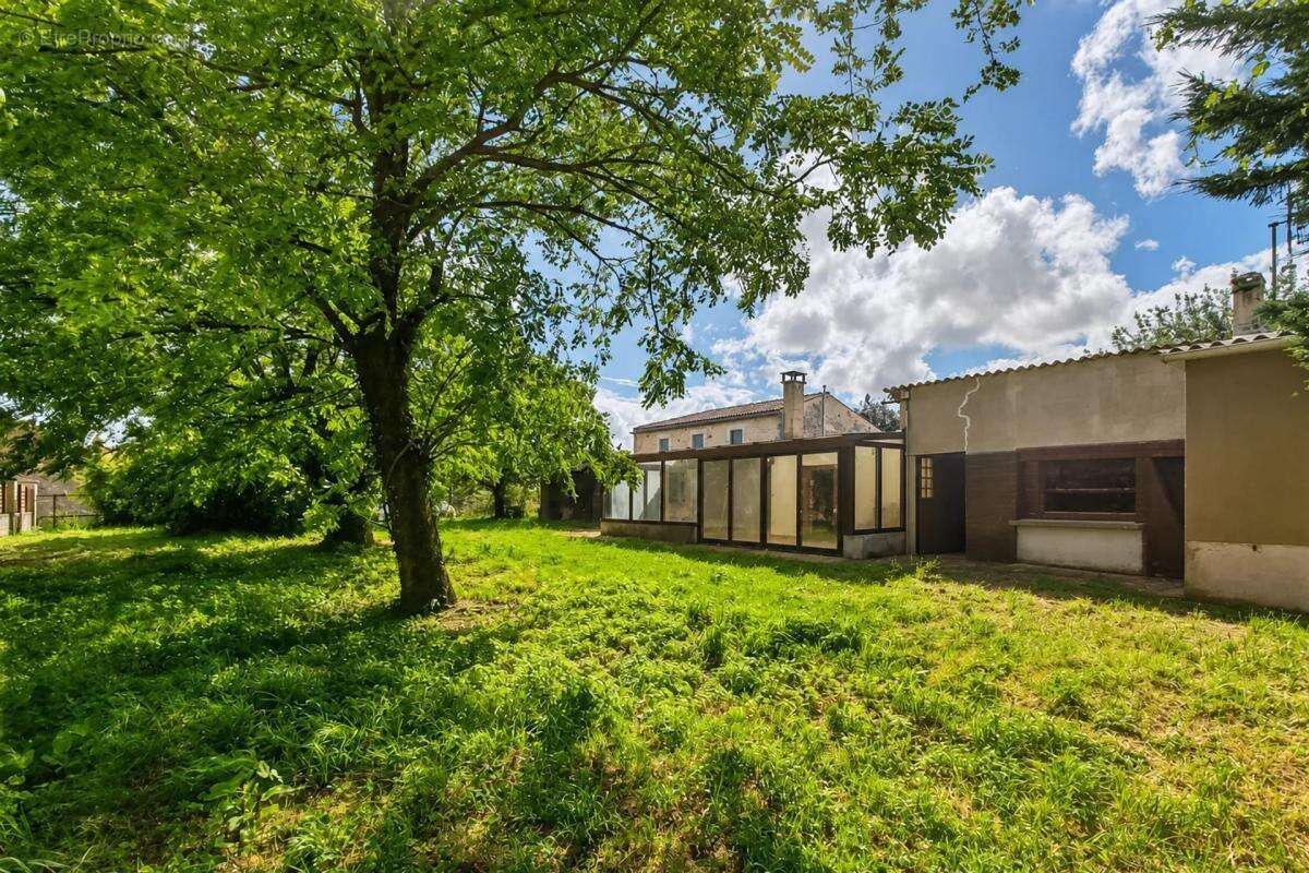 Maison de plain-pied sur un magnifique terrain - photo 8