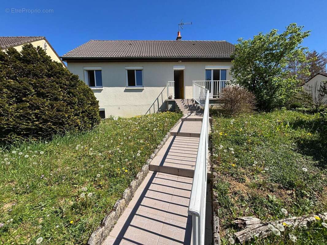 Photo 2 - Maison à LAVAU