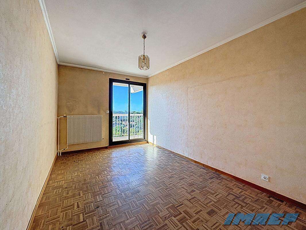 Appartement à MARSEILLE-10E