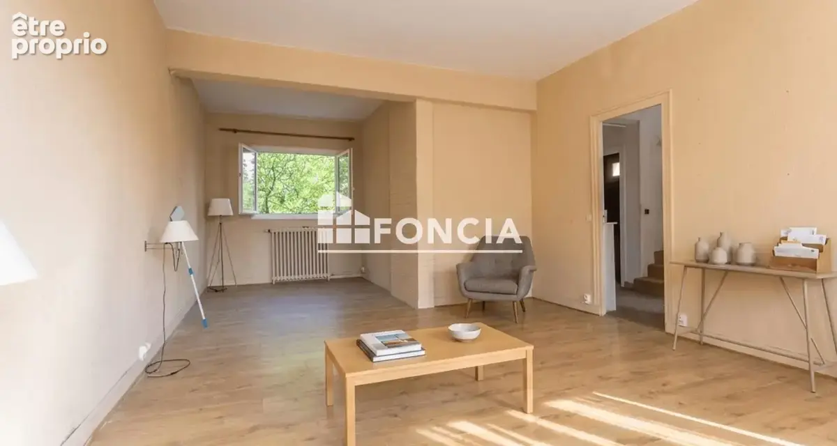 Maison Familiale entre la coulée vetre et la mairie - photo 8