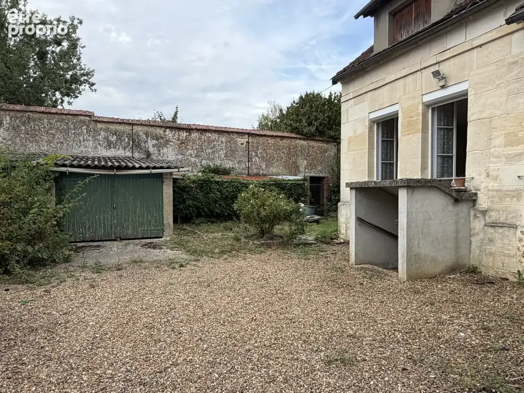 Maison en pierre de 160 m2 avec terrain clos et arboré   Villers-Saint-Sépulcre - photo 17