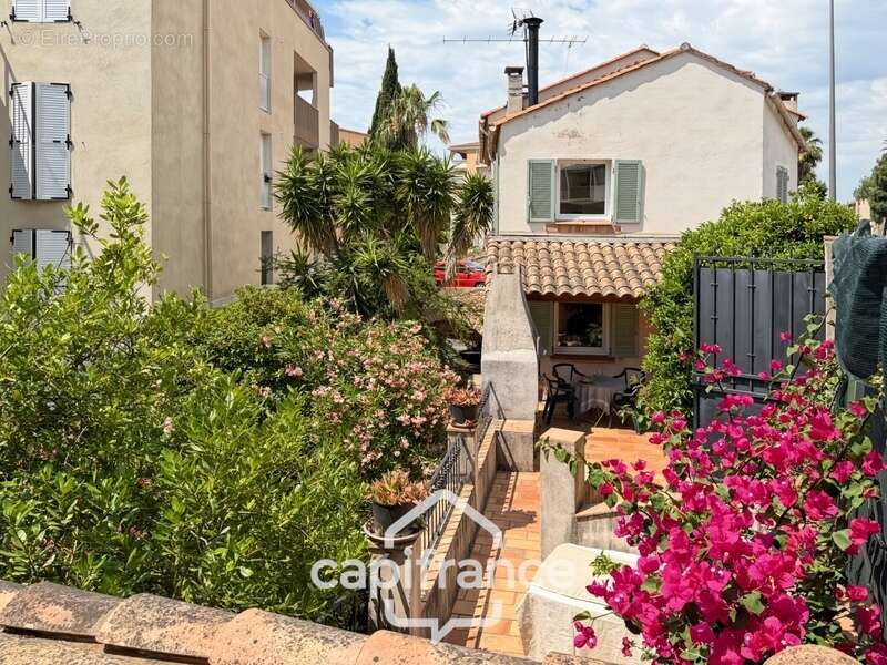 Maison à HYERES