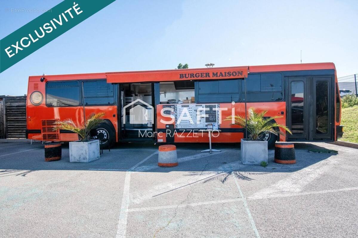 Photo 1 - Commerce à CABRIES