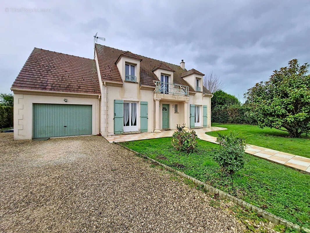 Maison à ETREPAGNY