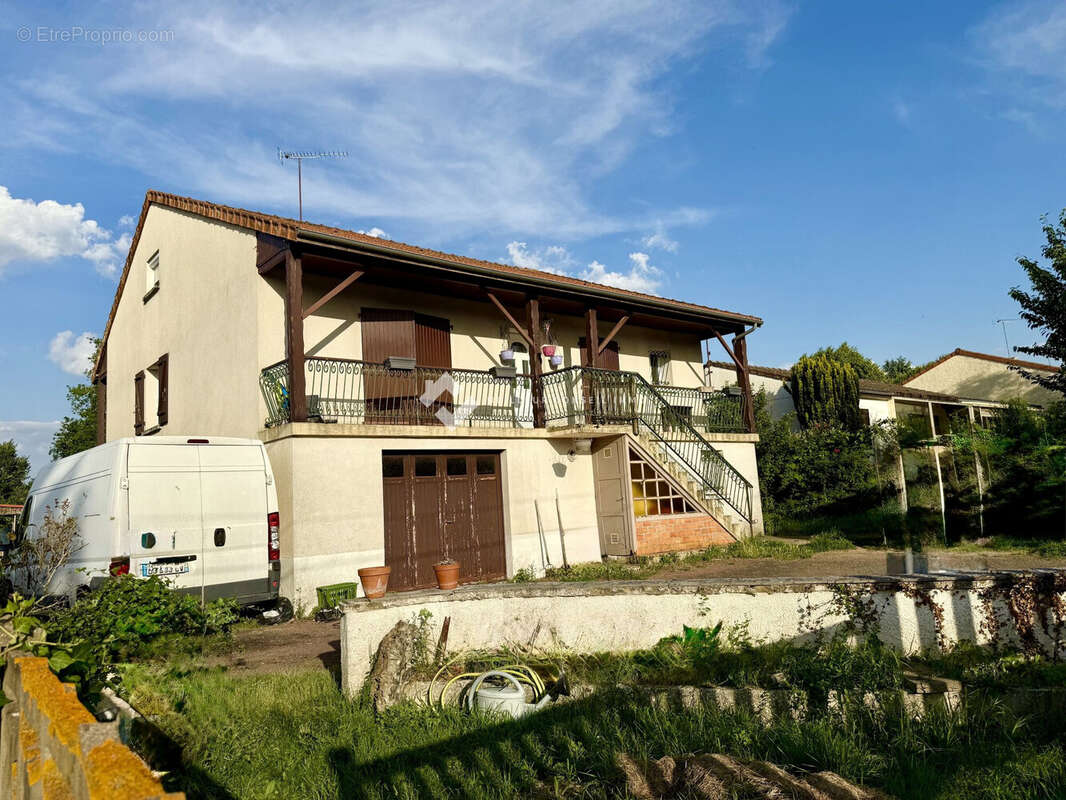 Maison à VOUNEUIL-SOUS-BIARD