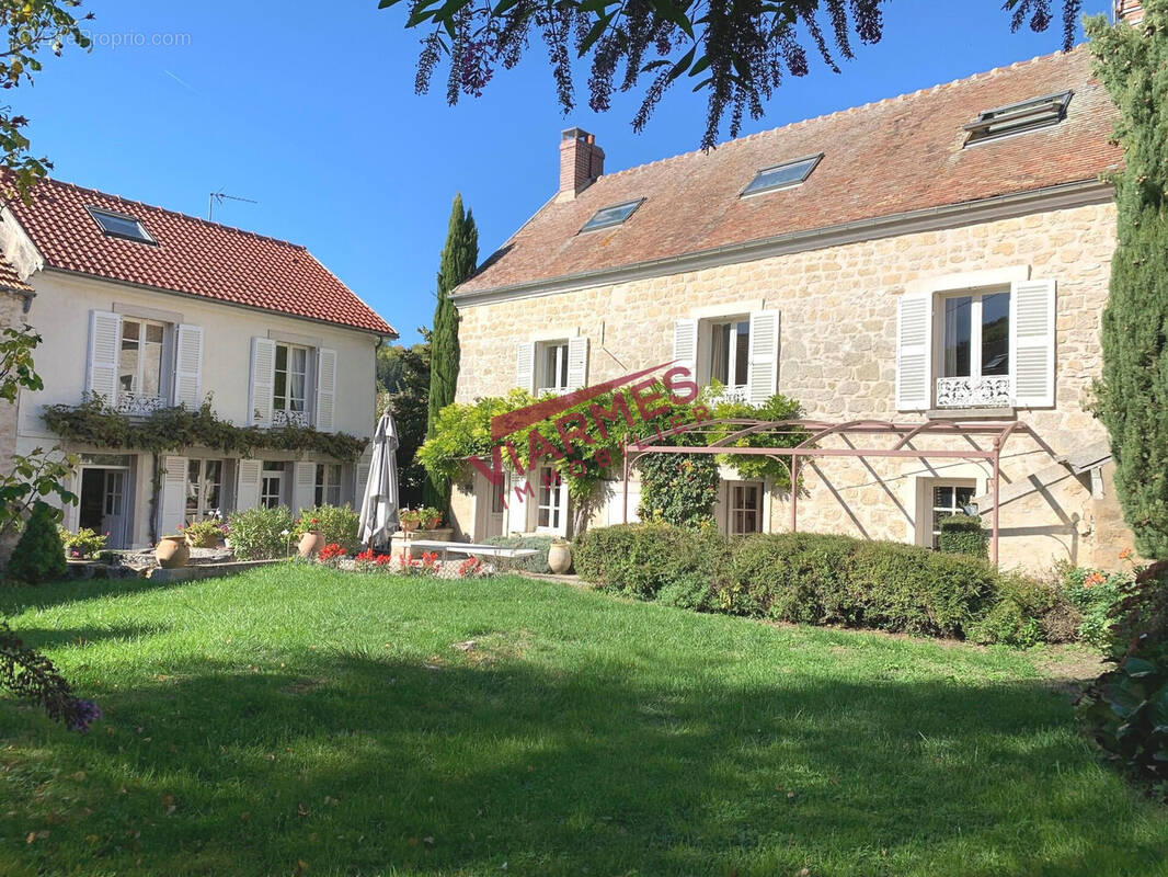 FACADE - Maison à NOISY-SUR-OISE
