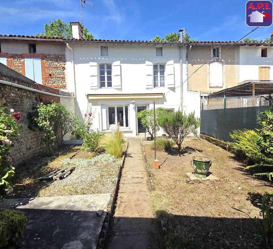 Maison à MAZERES