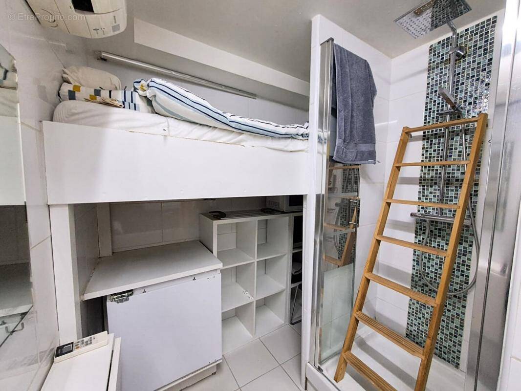 Appartement à PARIS-1E