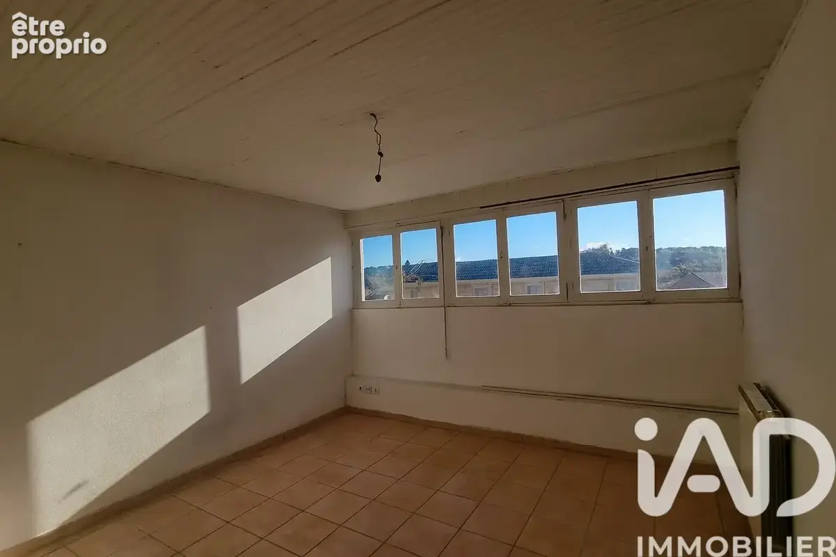 Photo 1 - Appartement à CHATEAURENARD