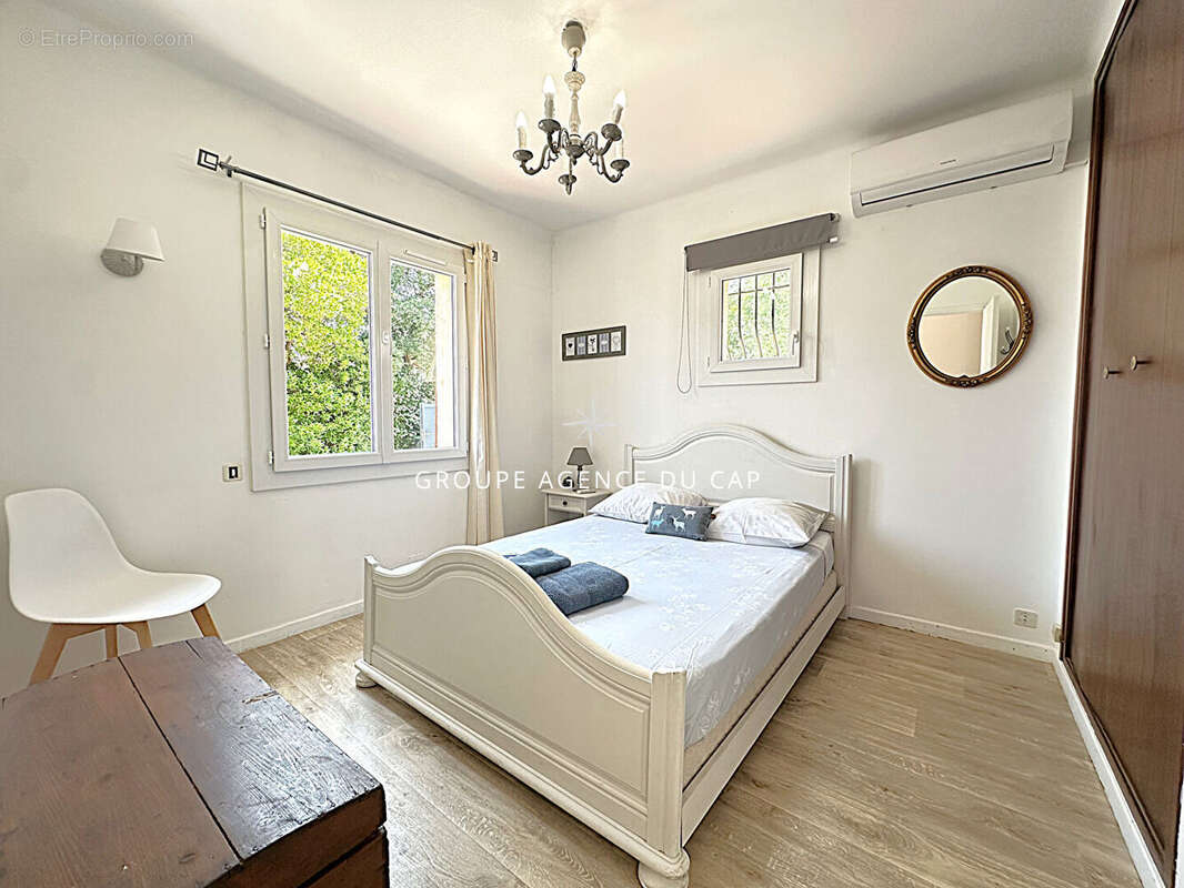 Maison à LES ISSAMBRES